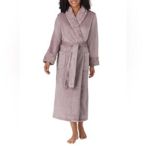 NWT Carole Hochman women plush robe